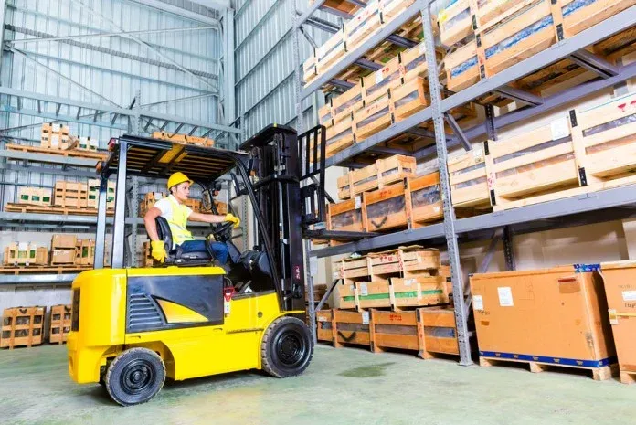 NR 11: Como organizar a movimentação de materiais para reduzir acidentes e aumentar a eficiência